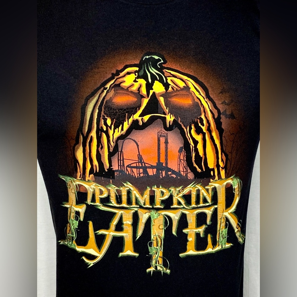 Knotts Scary Farm Shirt Black Size small Short Sleeve Pumpkin Eater Crewneck